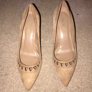 Short Suede nude heels